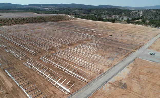 Los ecologistas alegan contra la proliferación de plantas solares en Campos del Río y Mula