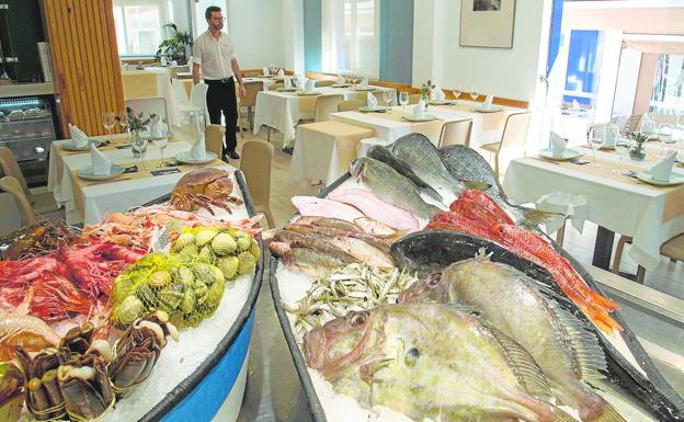 Homenaje marinero en La Lonja