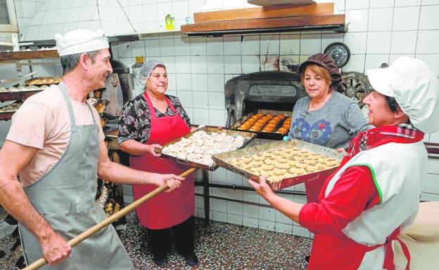 Tradición artesana lorquina con sabor a Navidad