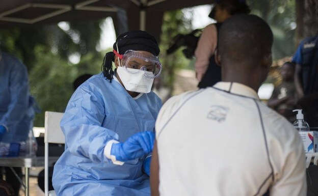 La OMS comienza las pruebas de una nueva vacuna contra el ébola