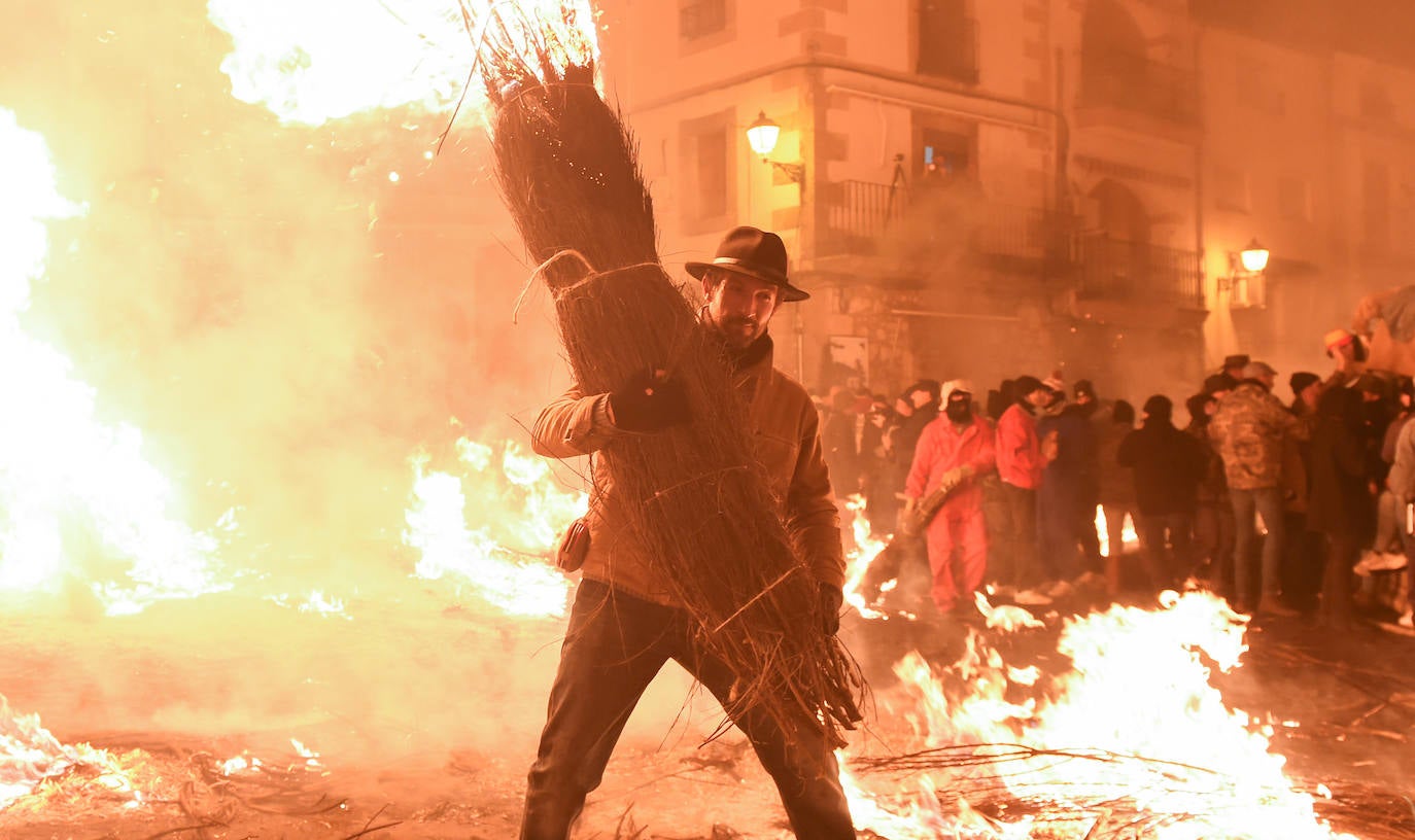 Fiesta de los Escobazos