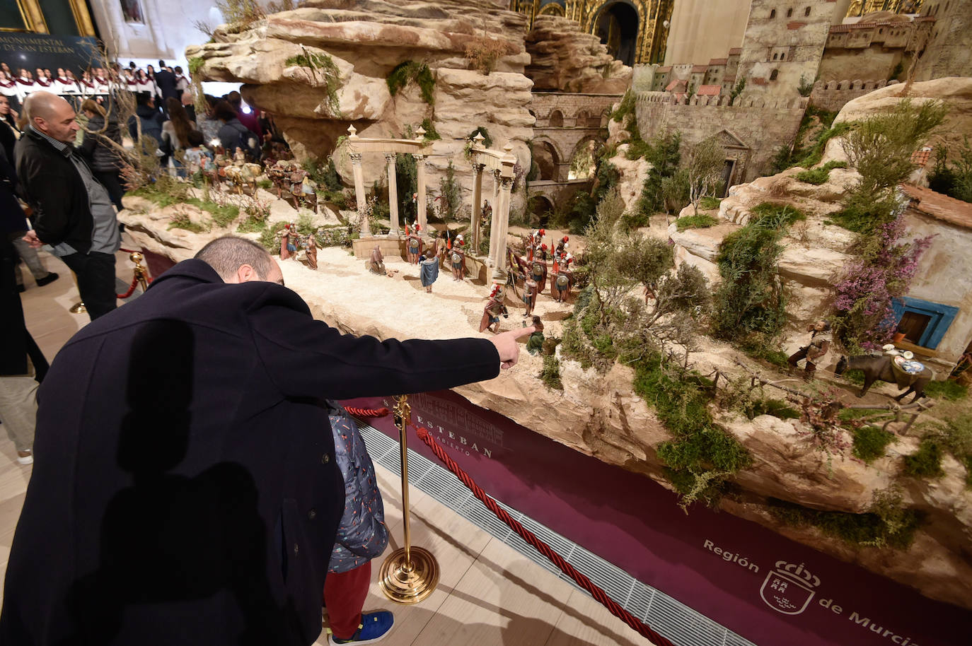 La inauguración del Belén de San Esteban, en imágenes