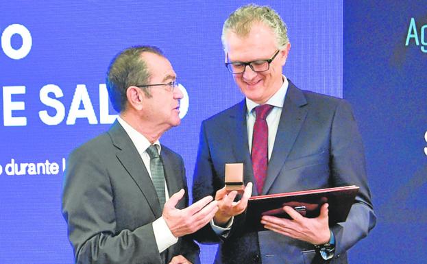 Insignia de Agrupal para Salud