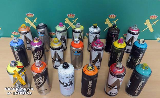 Investigados cuatro jóvenes por ocasionar daños valorados en más de 6.000 euros al realizar grafitis en San Javier