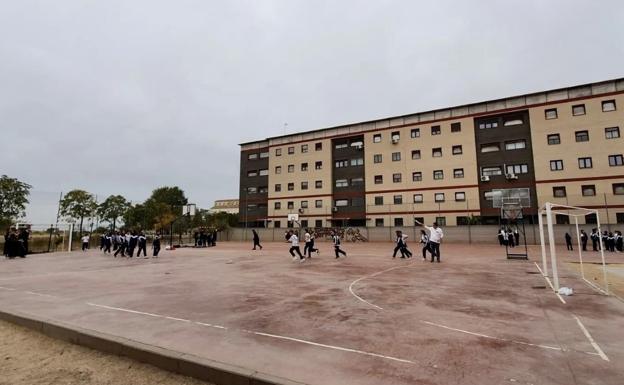 Olvidan durante seis horas a un niño de cinco años en un autobús escolar