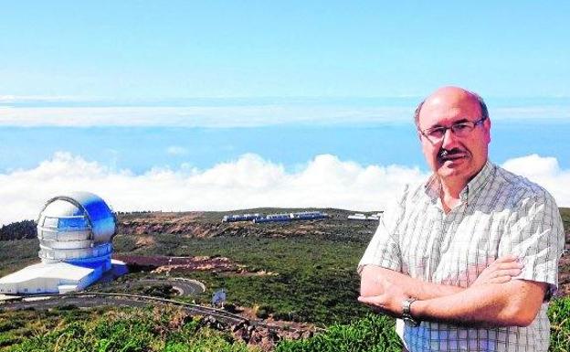 La Academia de Ciencias de la Región homenajea al astrofísico Rafael Rebolo