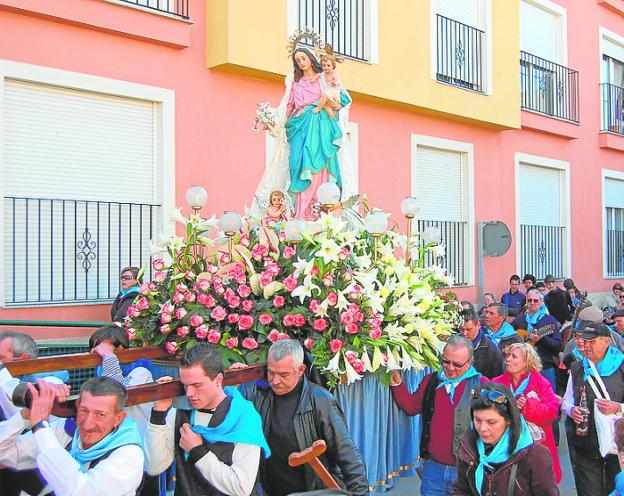 La Candelaria de Alhama se queda sin hombros