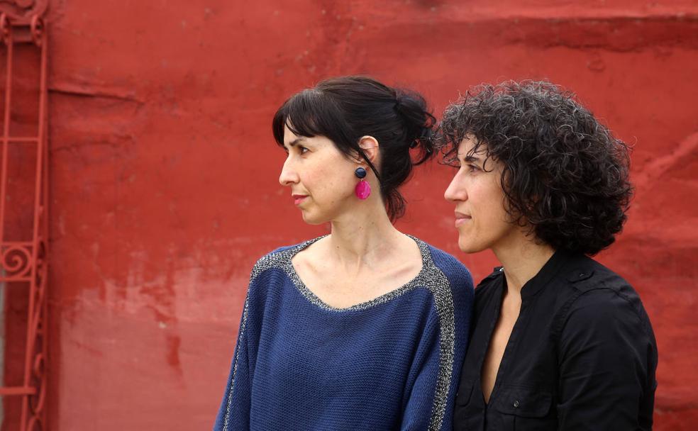 Eva Libertad y Nuria Muñoz, un corto, dos directoras y 51 galardones