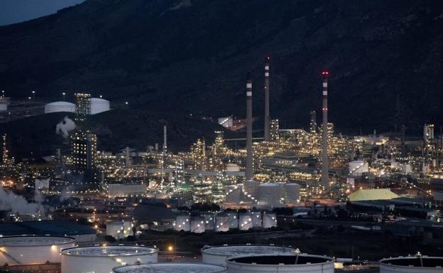 El BEI concede 120 millones de préstamo a Repsol para su planta de biocombustibles en Cartagena