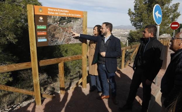 Finaliza la nueva senda peatonal de circunvalación del castillo de Lorca