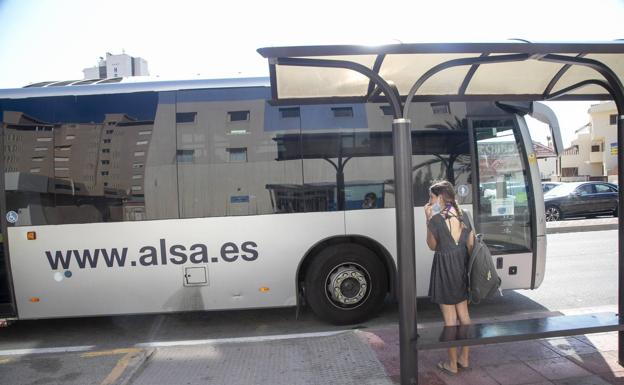 Las líneas de autobuses con La Manga y La Unión estrenarán diecisiete vehículos eléctricos