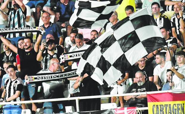 Las entradas para los abonados cuestan 25, 18 y 15 euros