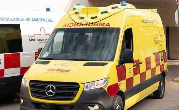 Herido un conductor al sufrir un accidente y quedar atrapado en su coche en Cobatillas