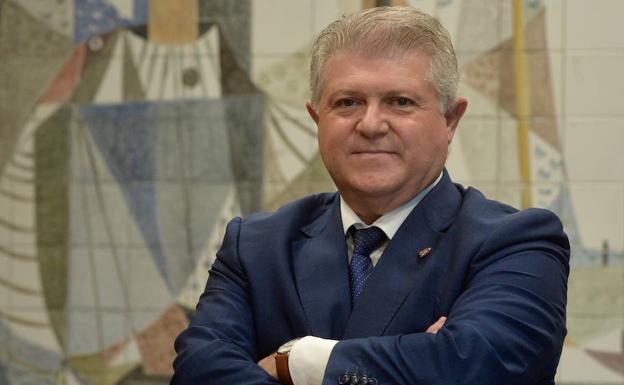 Vélez: «Sin las medidas del Gobierno, Miras hubiera dejado a la ciudadanía sin ayudas al transporte público»