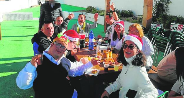 Fiesta en el centro de personas discapacitadas de Mazarrón