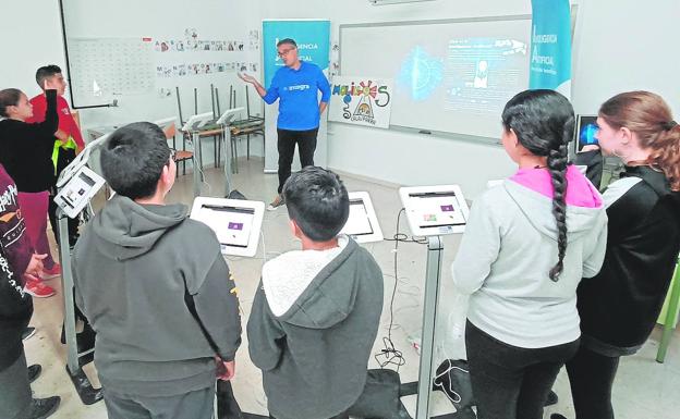 Talleres Steam, escolares en la senda del mercado laboral que viene