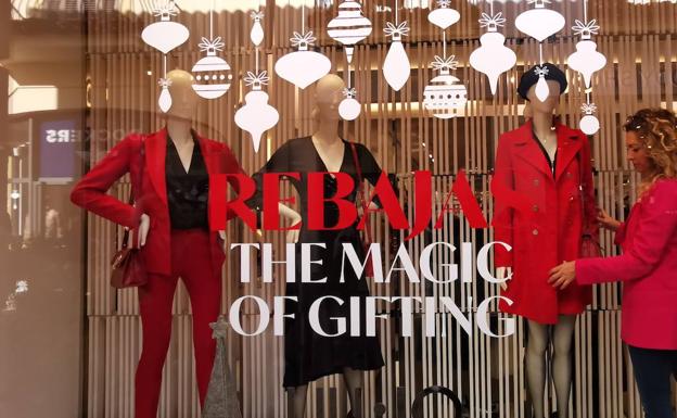 La campaña de rebajas creará un 6% más de empleo que el año pasado en la Región de Murcia