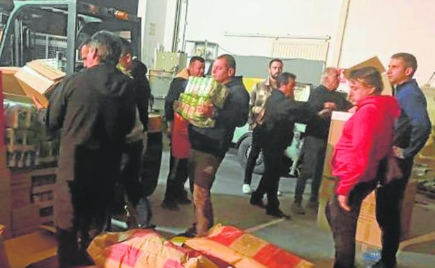 Albudeite echa una mano a Ucrania