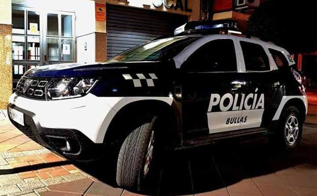 La Policía Local de Bullas detiene un hombre que amenazaba a su expareja con un cuchillo