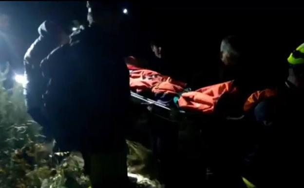 Rescatado el montañero de 52 años atrapado en un pozo minero en Lorca