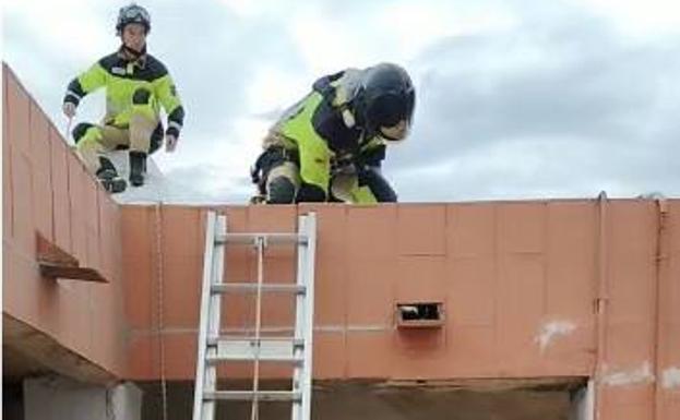 Rescatado tras quedarse encerrado en una vivienda en La Manga y encontrarse indispuesto