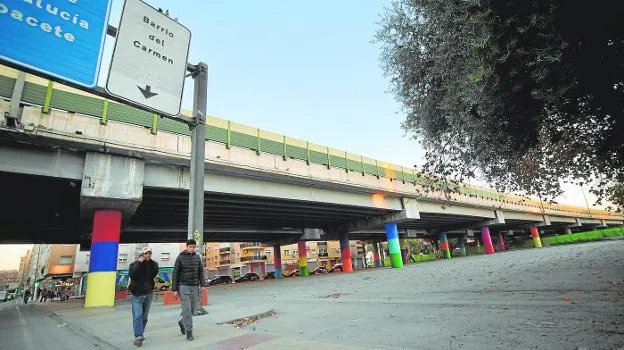What was a park-and-ride under the A-30 motorway in Barriomar until September last year is still awaiting the execution of the approved project. 