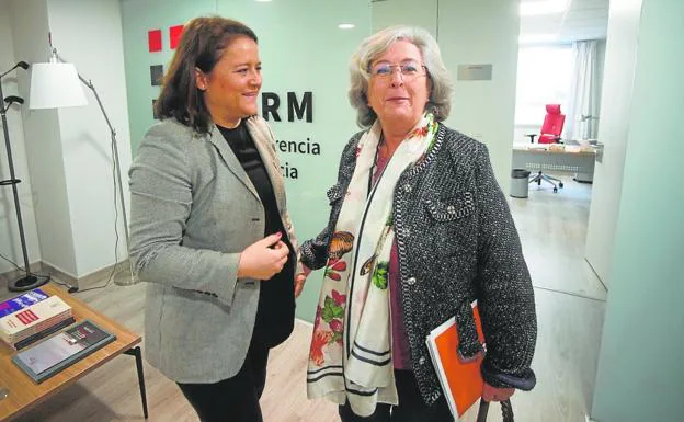 Juana Pérez seguirá al frente del Consejo de la Transparencia «por responsabilidad»