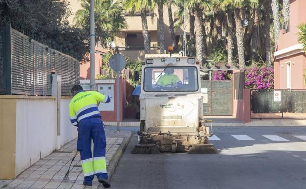 Sigue la licitación del millonario contrato de limpieza de los colegios de Cartagena 9 meses después