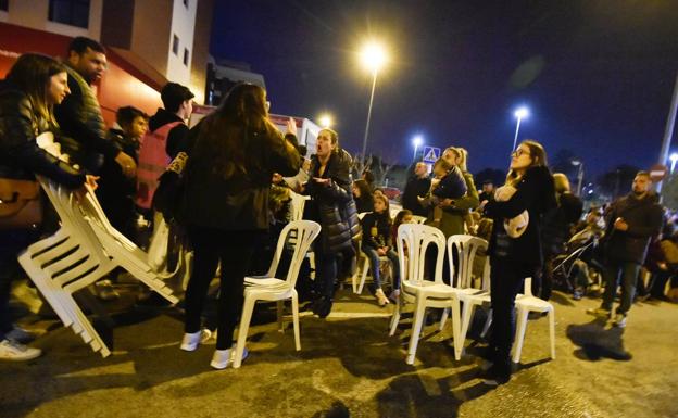 El PP pide abrir una investigación por «el escándalo de las sillas» en la cabalgata de Murcia