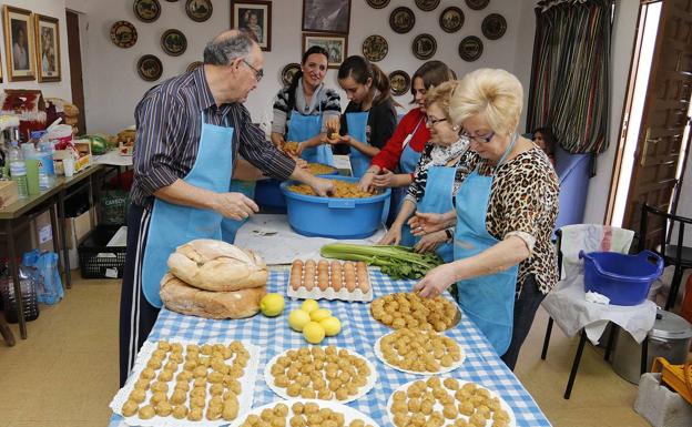 A probar las pelotas de Patiño entre cuadrillas