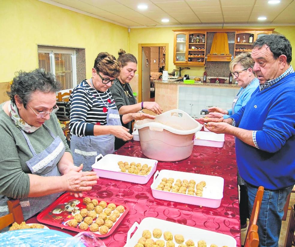 Pollo, picadillo y ganas de disfrutar en Pozo Estrecho