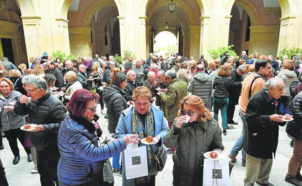 Boniato dulce y mistela para celebrar San Fulgencio en el Palacio Episcopal de Murcia