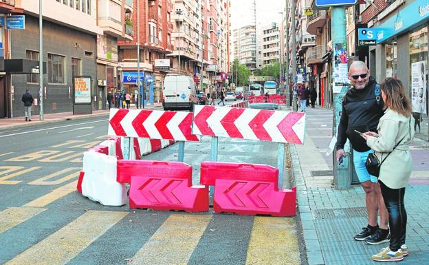 Barriomar perderá 68 aparcamientos en la avenida Ciudad de Almería