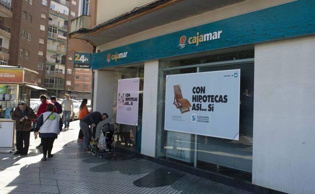 Una incidencia técnica deja sin la mayoría de los servicios a los clientes de Cajamar