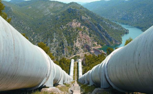 El Gobierno de Sánchez se enfrenta a cinco recursos si decide recortar el Trasvase