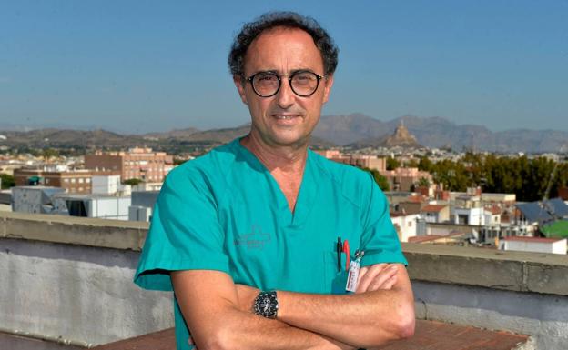 El doctor del Morales Meseguer Víctor Soria Aledo, nuevo vicepresidente de la Asociación Española de Cirujanos