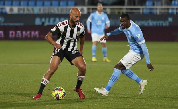 El Cartagena saca un punto de Ibiza tras recibir un gol en el descuento