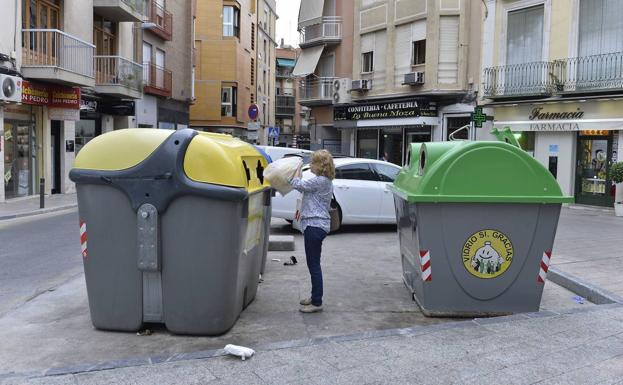 La recogida selectiva de residuos en Murcia cae entre el 7% y el 14% con la vuelta a la normalidad tras la pandemia