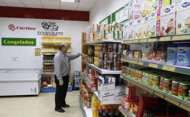 La cifra de atendidos por Cáritas no recupera los niveles anteriores a la pandemia y corre riesgo de «cronificarse»