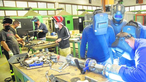 Más de 6.000 personas se 'abonan' al año a los cursos del SEF