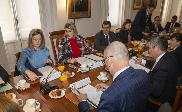 Adif prevé reanudar el tráfico a través de Cieza y Camarillas en febrero del año que viene