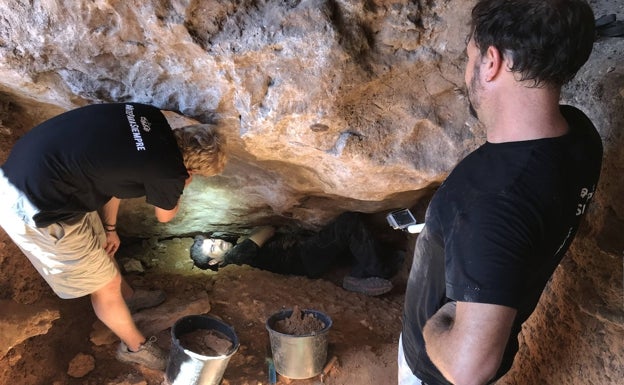 La Cueva del Arco desvela una cápsula del tiempo prehistórica