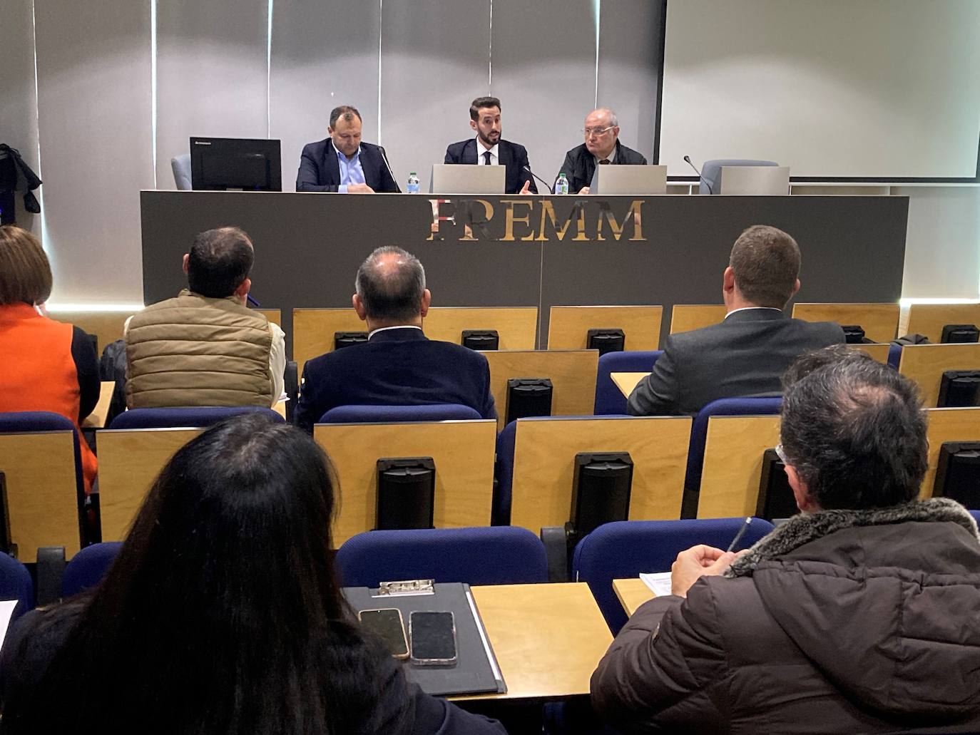 Las ayudas de accesibilidad facilitarán la instalación de ascensores y grúas en la Región de Murcia