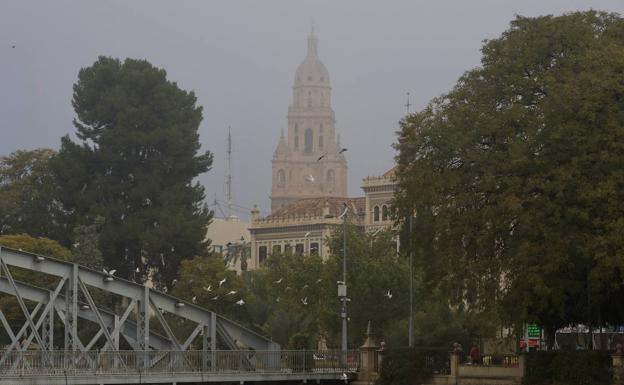 La Región de Murcia amanece cubierta por un manto de niebla