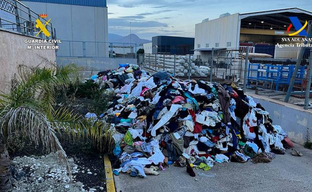 Hallan 560 kilos de hachís ocultos en un contenedor de ropa usada con destino a Ceutí