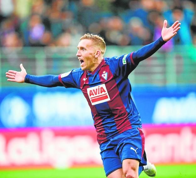 Eibar recuerda a De Blasis por su «corazón, carisma y generosidad»