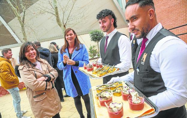 Educación reforzará los cursos de formación industrial, naval y turística en Cartagena