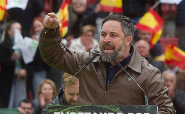 Abascal, el plan 'como sea' y una de gambas