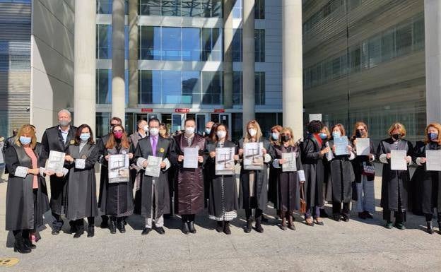 La huelga obliga a aplazar nueve de cada diez juicios sociales y civiles en la Región de Murcia