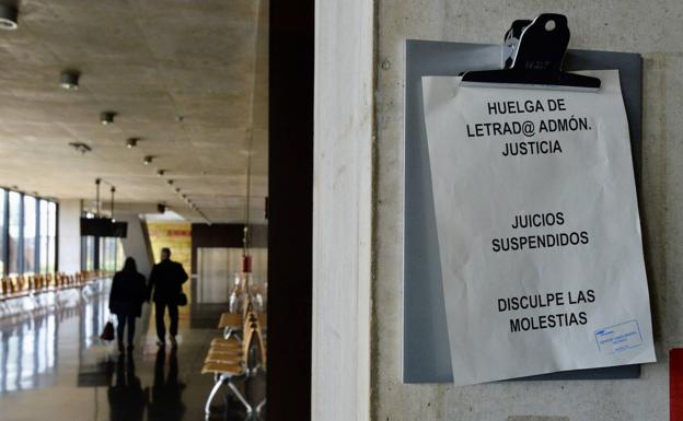 Las actuaciones judiciales aplazadas por la huelga superan ya las 7.700 en la Región de Murcia